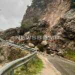 VIDEO-LAJM/ Bllokohet rruga në Bovillë! Shkëmbinjtë MASIVË rrëshqasin nga mali