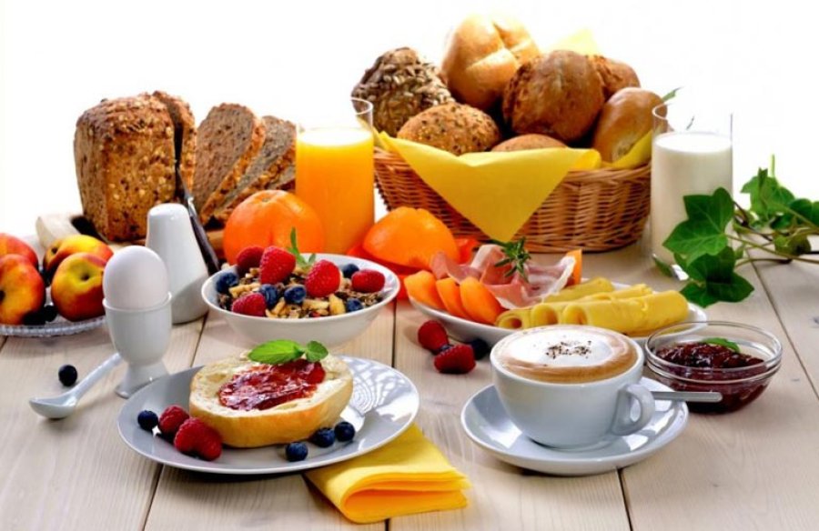 Disa shenja të fshehura të kancerit që shfaqen gjatë ngrënies