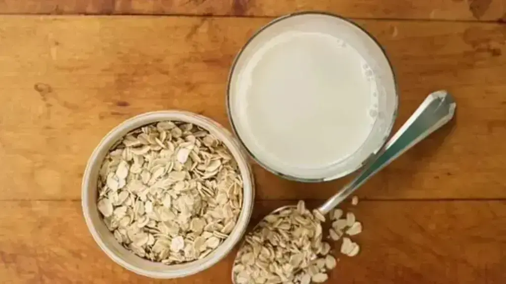 Si të humbni peshë me një pije të thjeshtë të tërshërës që imitoni efektin e Ozempic