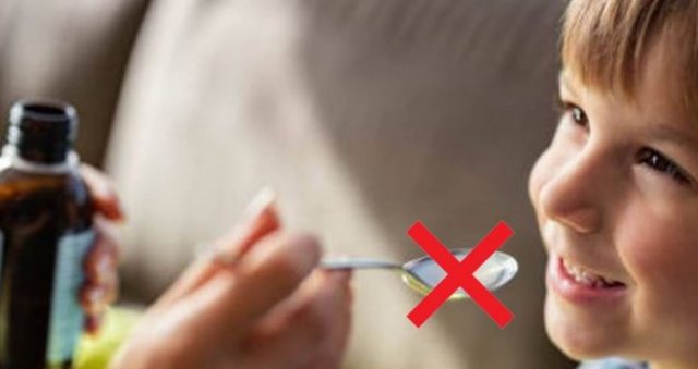 I masni ilaçet e fëmijëve me lugë? Mjekët thonë të ndaloni menjëherë se po u dëmtoni mëlçinë