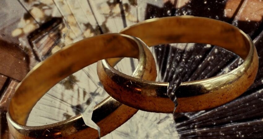 ka dalë martesa nga moda? Pyetja që po ndan brezat