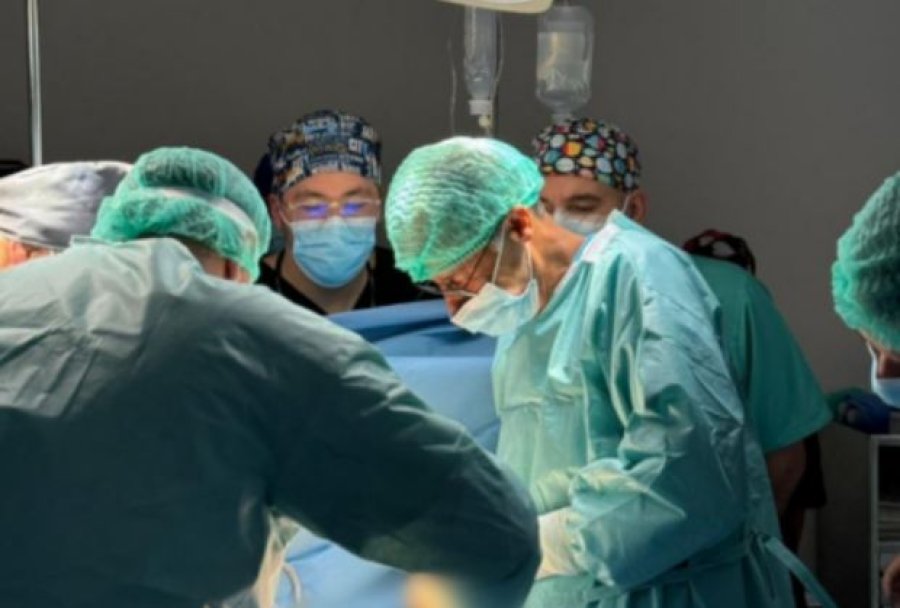 Në QKUK për herë të parë është bërë zëvendësimi i harkut të aortës