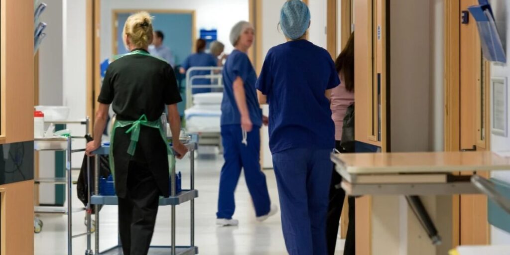 Spitalet nën presion: Europën e godet një valë e fortë gripi