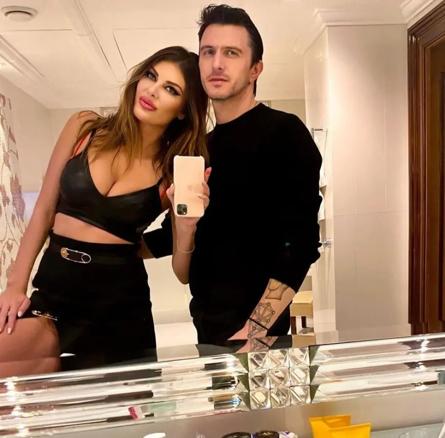 Angela Martini në “DailyMail”, rrëfen ‘puthjen’ me Donald Trump dhe divorcin nga bashkëshorti