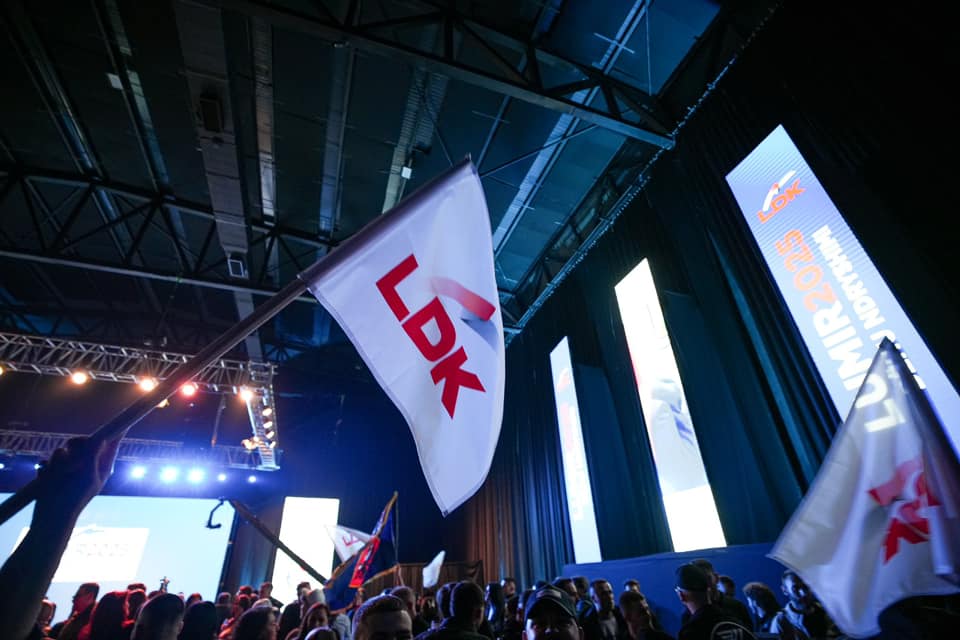 Kandidatja për deputete e LDK-së surprizon me lajmin e shtatzënisë