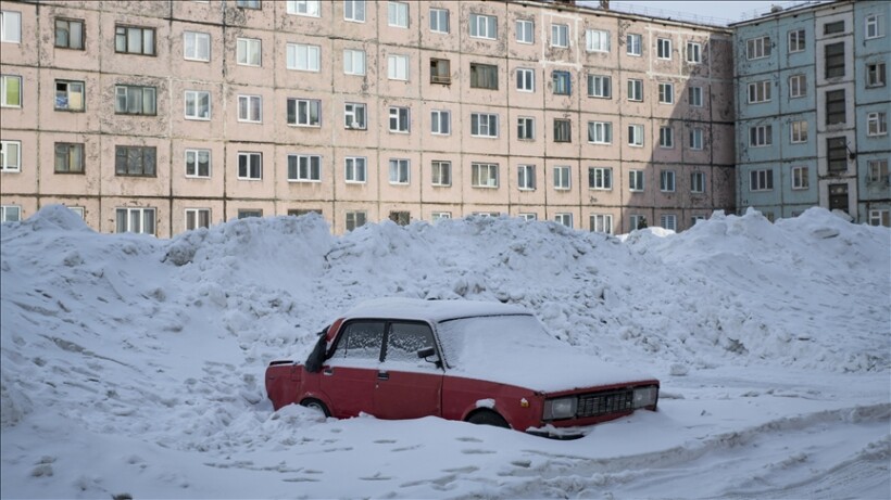 Qyteti rus Norilsk i mbuluar me borë për 11 muaj të vitit